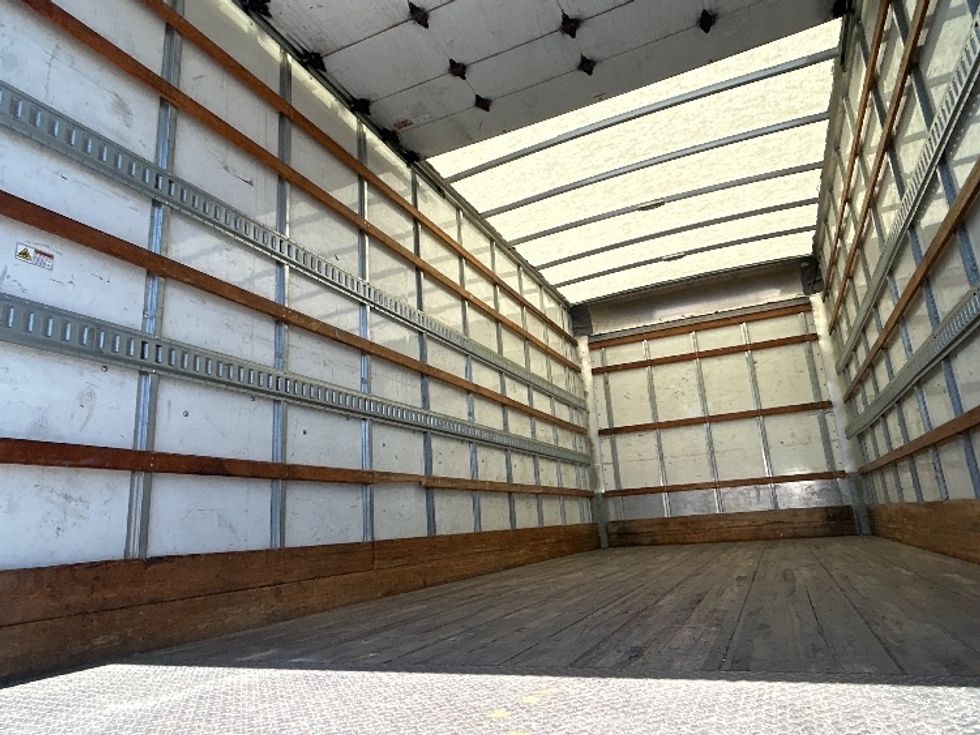 Medium Duty Box Truck-Light and Medium Duty Trucks-International-2020-MV607-West Sacramento-CA-120,216\n\t\tmiles-$ 53,250 - Image 11