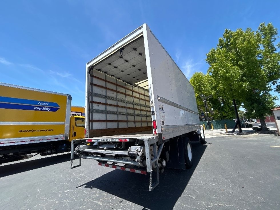 Medium Duty Box Truck-Light and Medium Duty Trucks-International-2020-MV607-West Sacramento-CA-120,216\n\t\tmiles-$ 53,250 - Image 13