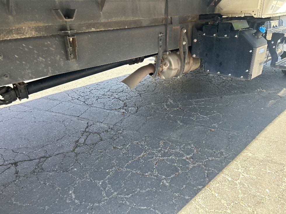 Medium Duty Box Truck-Light and Medium Duty Trucks-International-2020-MV607-West Sacramento-CA-120,216\n\t\tmiles-$ 53,250 - Image 14