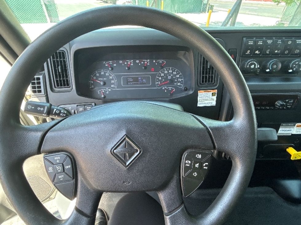 Medium Duty Box Truck-Light and Medium Duty Trucks-International-2020-MV607-West Sacramento-CA-120,216\n\t\tmiles-$ 53,250 - Image 17