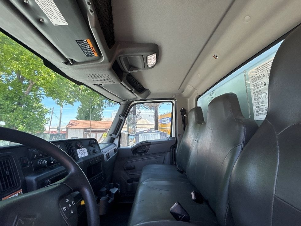 Medium Duty Box Truck-Light and Medium Duty Trucks-International-2020-MV607-West Sacramento-CA-120,216\n\t\tmiles-$ 53,250 - Image 19