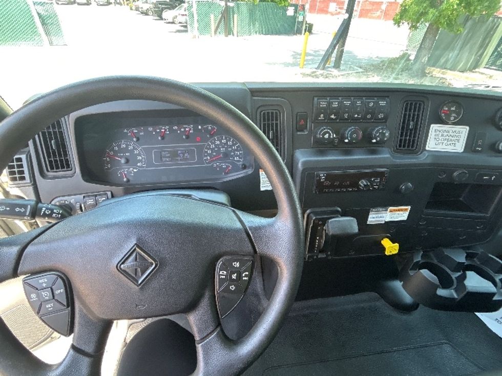 Medium Duty Box Truck-Light and Medium Duty Trucks-International-2020-MV607-West Sacramento-CA-120,216\n\t\tmiles-$ 53,250 - Image 18