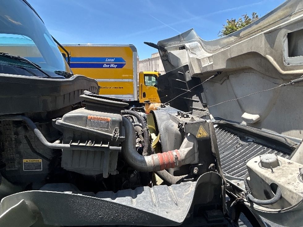 Medium Duty Box Truck-Light and Medium Duty Trucks-International-2020-MV607-West Sacramento-CA-120,216\n\t\tmiles-$ 53,250 - Image 24