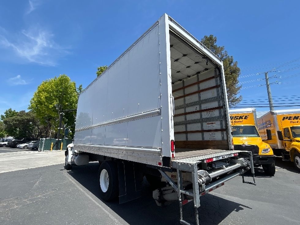 Medium Duty Box Truck-Light and Medium Duty Trucks-International-2020-MV607-West Sacramento-CA-120,216\n\t\tmiles-$ 53,250 - Image 25