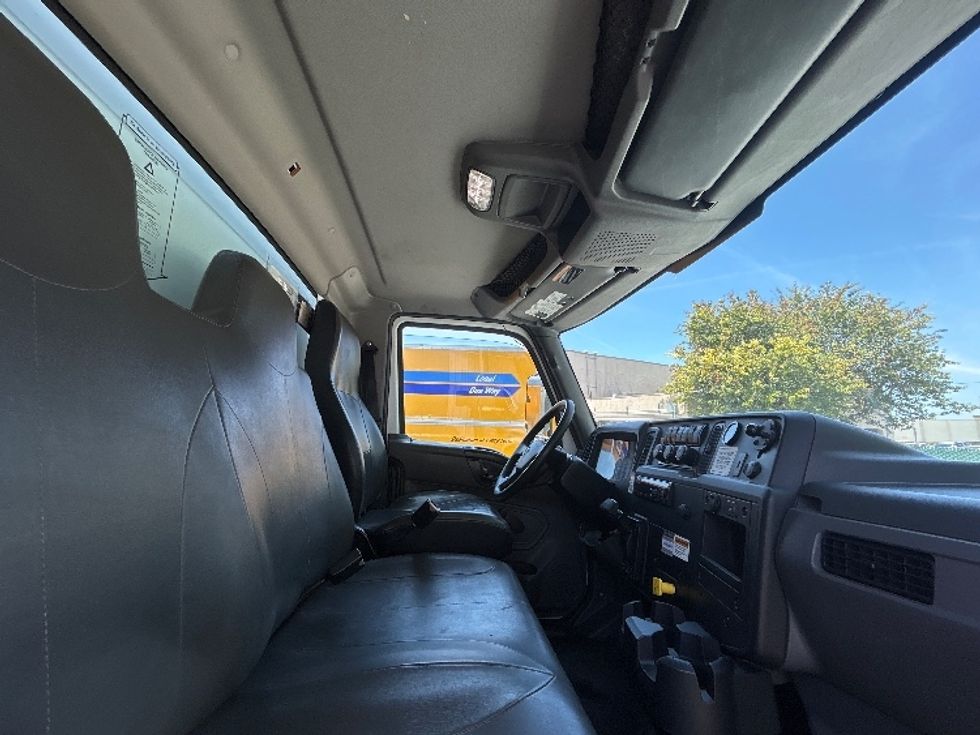 Medium Duty Box Truck-Light and Medium Duty Trucks-International-2020-MV607-West Sacramento-CA-120,216\n\t\tmiles-$ 53,250 - Image 22