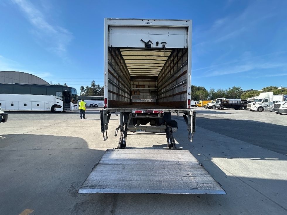 Medium Duty Box Truck-Light and Medium Duty Trucks-International-2020-MV607-West Sacramento-CA-123,445\n\t\tmiles-$ 58,750 - Image 9