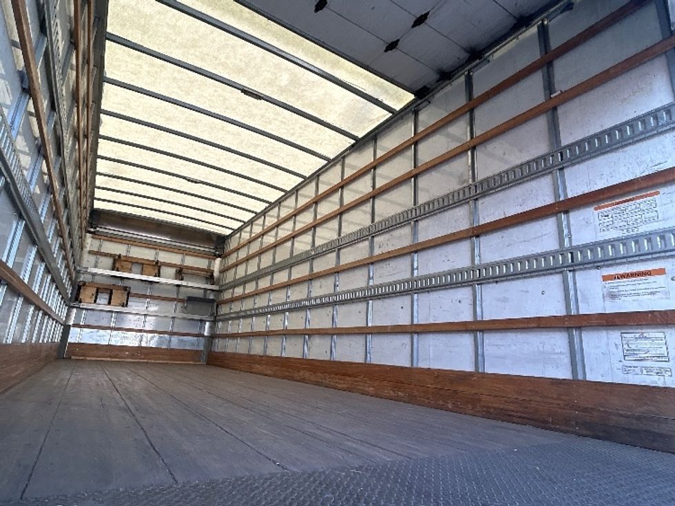 Medium Duty Box Truck-Light and Medium Duty Trucks-International-2020-MV607-West Sacramento-CA-123,445\n\t\tmiles-$ 58,750 - Image 12