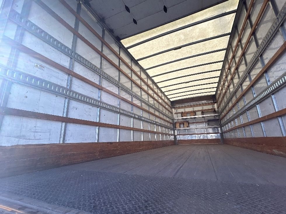 Medium Duty Box Truck-Light and Medium Duty Trucks-International-2020-MV607-West Sacramento-CA-123,445\n\t\tmiles-$ 58,750 - Image 11
