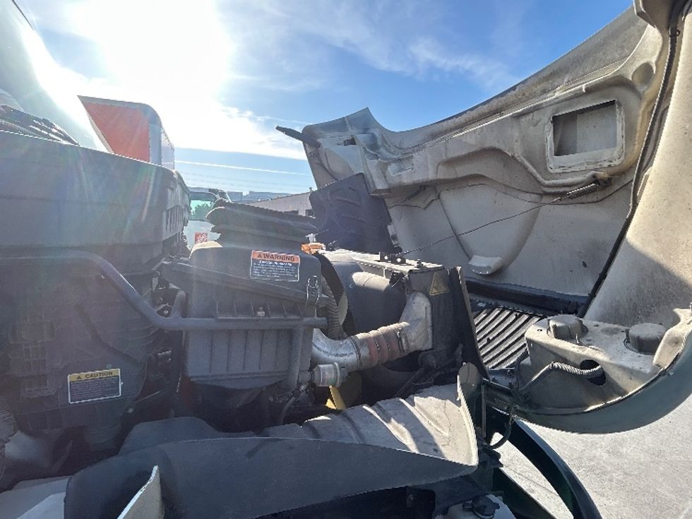Medium Duty Box Truck-Light and Medium Duty Trucks-International-2020-MV607-West Sacramento-CA-123,445\n\t\tmiles-$ 58,750 - Image 23