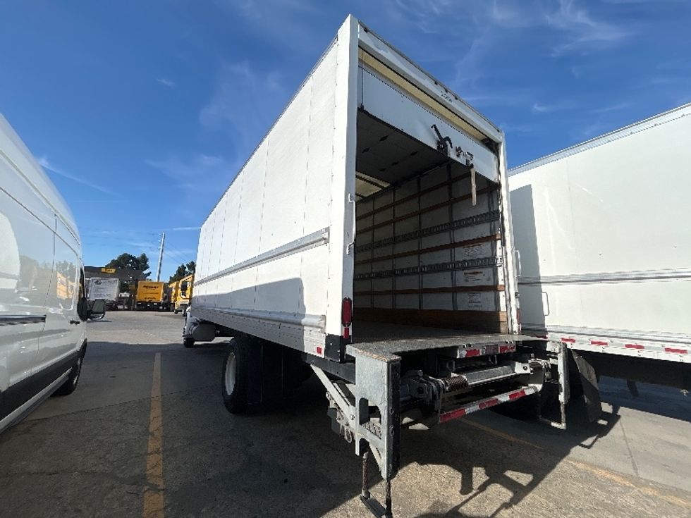 Medium Duty Box Truck-Light and Medium Duty Trucks-International-2020-MV607-West Sacramento-CA-123,445\n\t\tmiles-$ 58,750 - Image 25