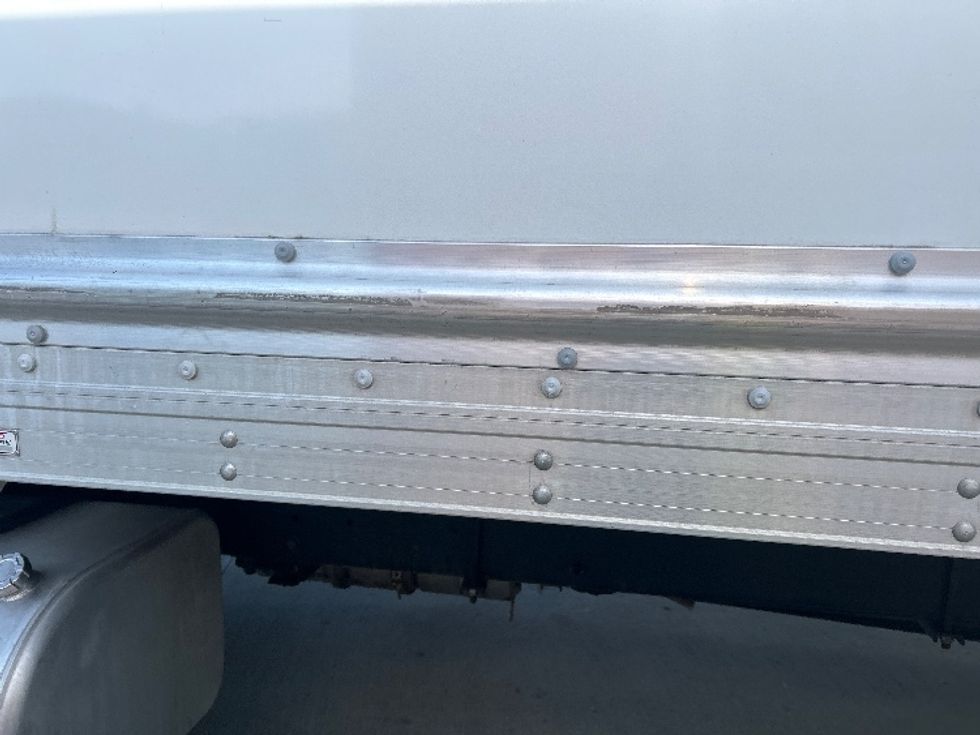Medium Duty Box Truck-Light and Medium Duty Trucks-International-2020-MV607-West Sacramento-CA-123,445\n\t\tmiles-$ 58,750 - Image 28