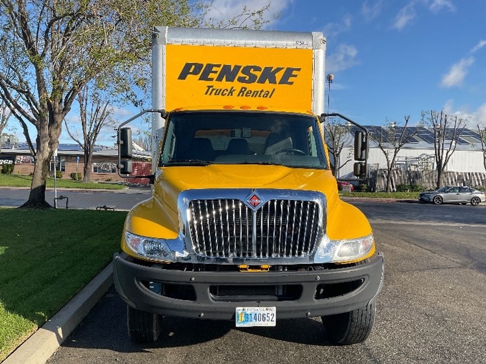 Medium Duty Box Truck-Light and Medium Duty Trucks-International-2020-MV607-West Sacramento-CA-128,309\n\t\tmiles-$ 52,500 - Image 2