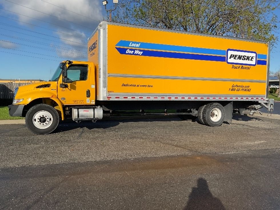 Medium Duty Box Truck-Light and Medium Duty Trucks-International-2020-MV607-West Sacramento-CA-128,309\n\t\tmiles-$ 52,500 - Image 4