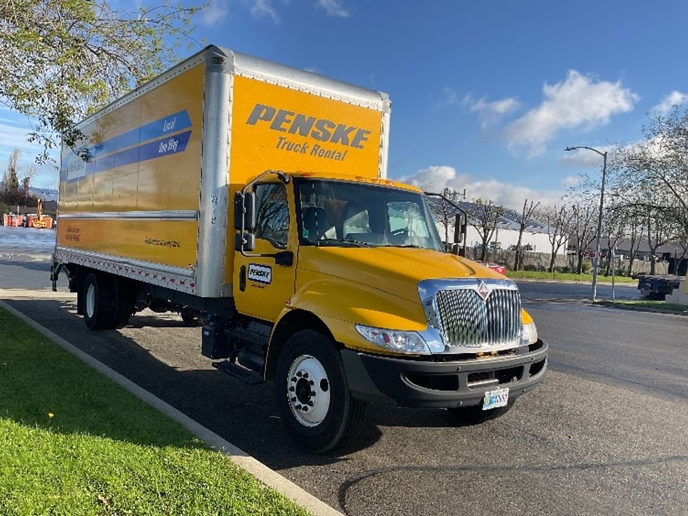 Medium Duty Box Truck-Light and Medium Duty Trucks-International-2020-MV607-West Sacramento-CA-128,309\n\t\tmiles-$ 52,500 - Image 1