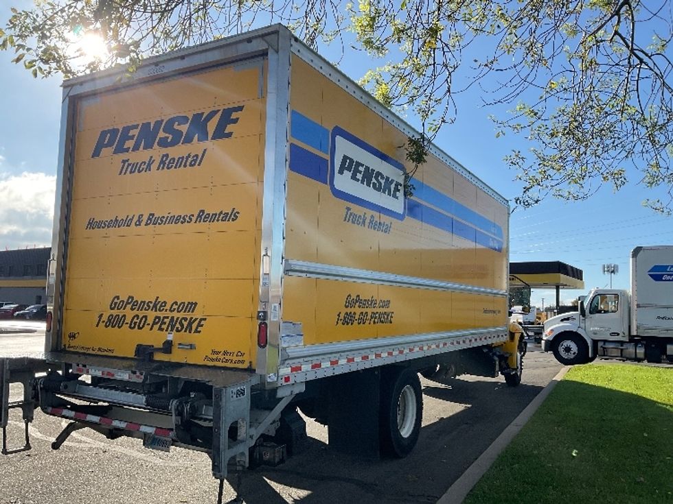 Medium Duty Box Truck-Light and Medium Duty Trucks-International-2020-MV607-West Sacramento-CA-128,309\n\t\tmiles-$ 52,500 - Image 13