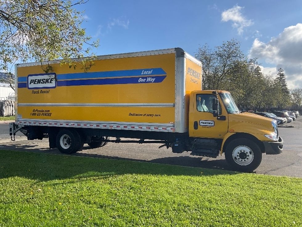 Medium Duty Box Truck-Light and Medium Duty Trucks-International-2020-MV607-West Sacramento-CA-128,309\n\t\tmiles-$ 52,500 - Image 15