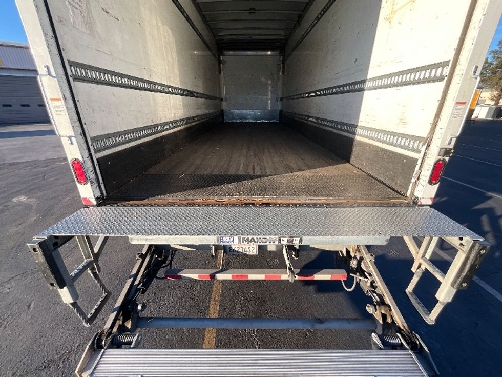 Medium Duty Box Truck-Light and Medium Duty Trucks-International-2020-MV607-West Sacramento-CA-136,440\n\t\tmiles-$ 62,250 - Image 10