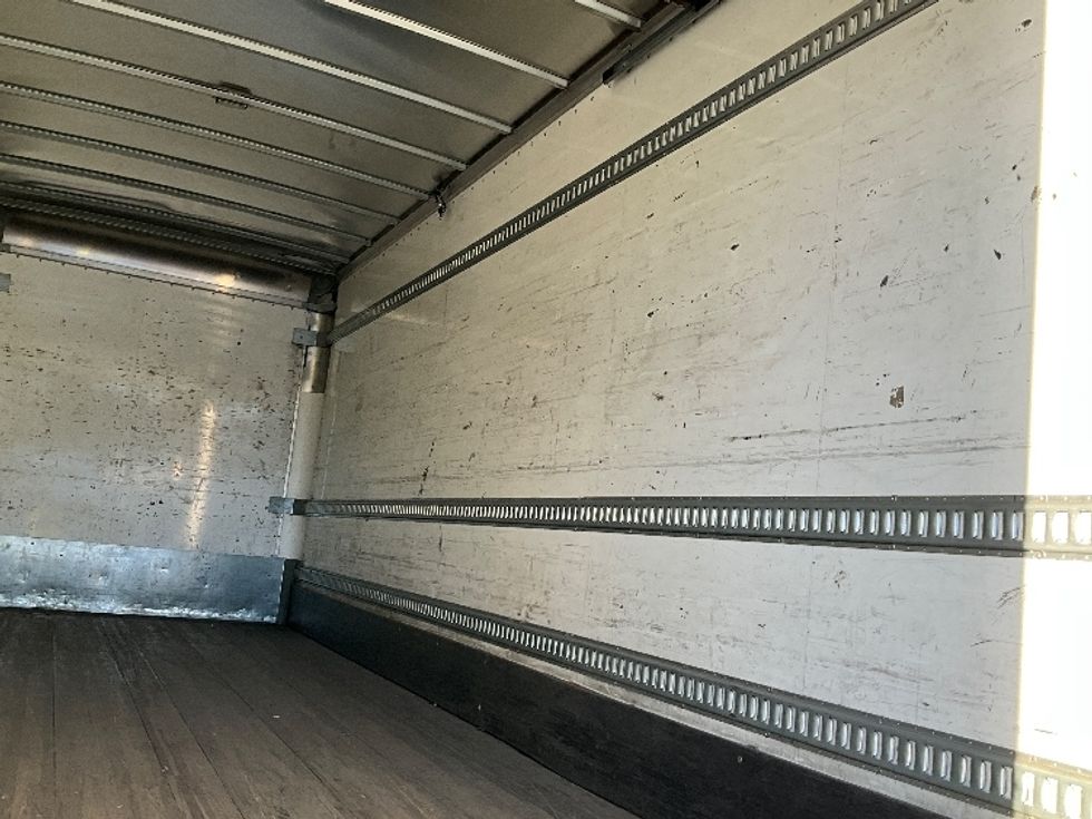 Medium Duty Box Truck-Light and Medium Duty Trucks-International-2020-MV607-West Sacramento-CA-136,440\n\t\tmiles-$ 62,250 - Image 12