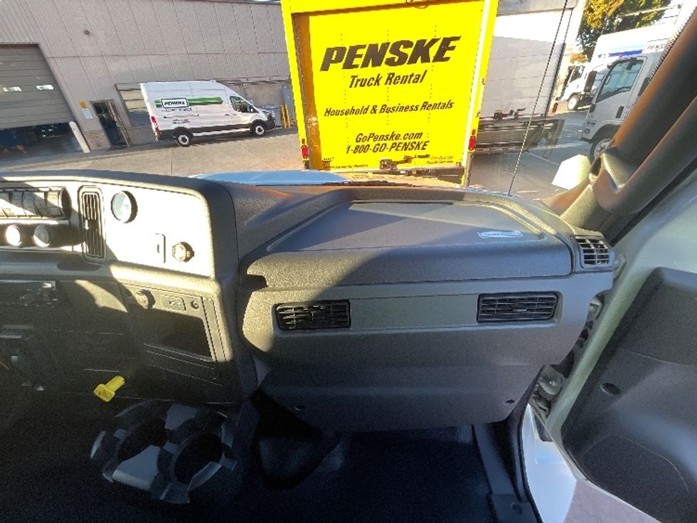 Medium Duty Box Truck-Light and Medium Duty Trucks-International-2020-MV607-West Sacramento-CA-136,440\n\t\tmiles-$ 62,250 - Image 21
