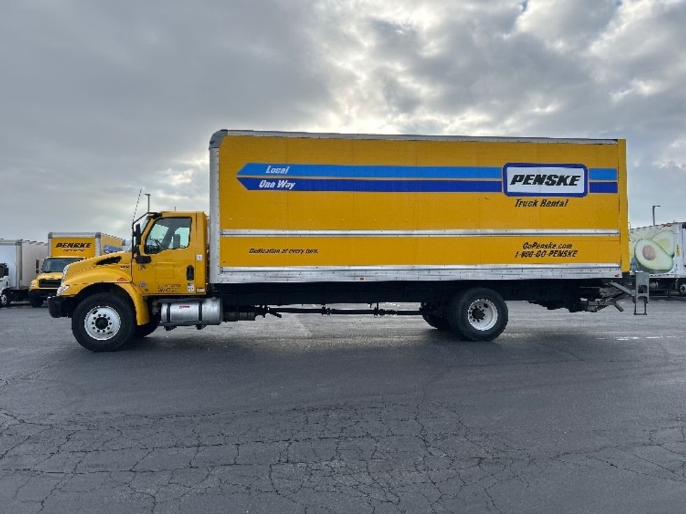Medium Duty Box Truck-Light and Medium Duty Trucks-International-2020-MV607-West Sacramento-CA-137,287\n\t\tmiles-$ 55,750 - Image 4