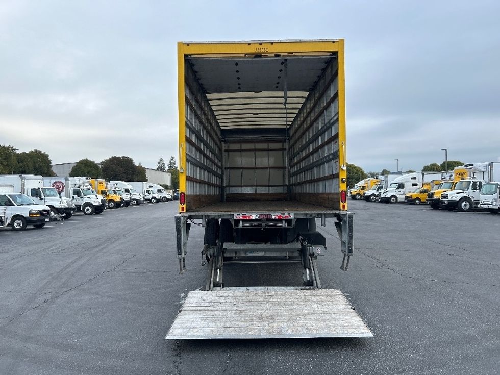 Medium Duty Box Truck-Light and Medium Duty Trucks-International-2020-MV607-West Sacramento-CA-137,287\n\t\tmiles-$ 55,750 - Image 9