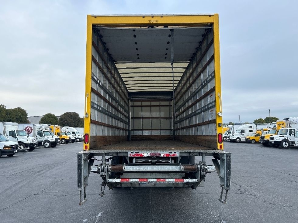 Medium Duty Box Truck-Light and Medium Duty Trucks-International-2020-MV607-West Sacramento-CA-137,287\n\t\tmiles-$ 55,750 - Image 8