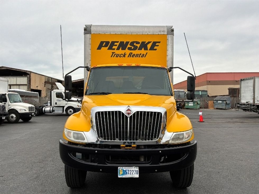 Medium Duty Box Truck-Light and Medium Duty Trucks-International-2020-MV607-West Sacramento-CA-137,867\n\t\tmiles-$ 55,500 - Image 2