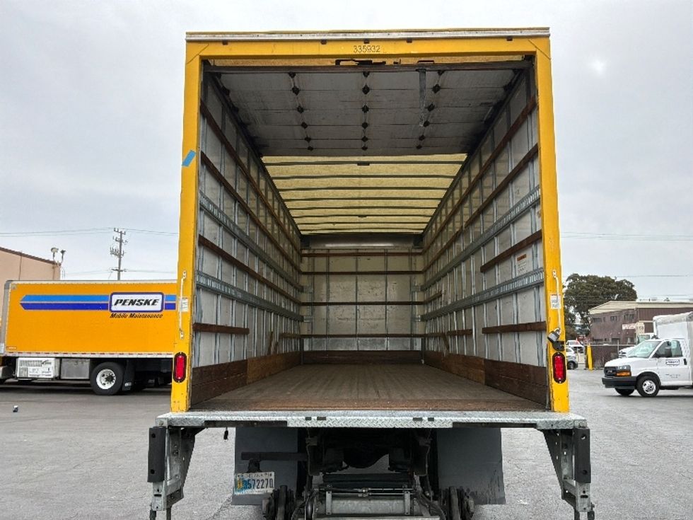 Medium Duty Box Truck-Light and Medium Duty Trucks-International-2020-MV607-West Sacramento-CA-137,867\n\t\tmiles-$ 55,500 - Image 8