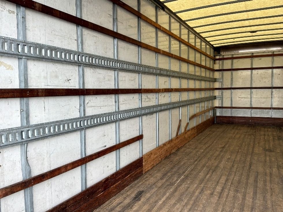 Medium Duty Box Truck-Light and Medium Duty Trucks-International-2020-MV607-West Sacramento-CA-137,867\n\t\tmiles-$ 55,500 - Image 11