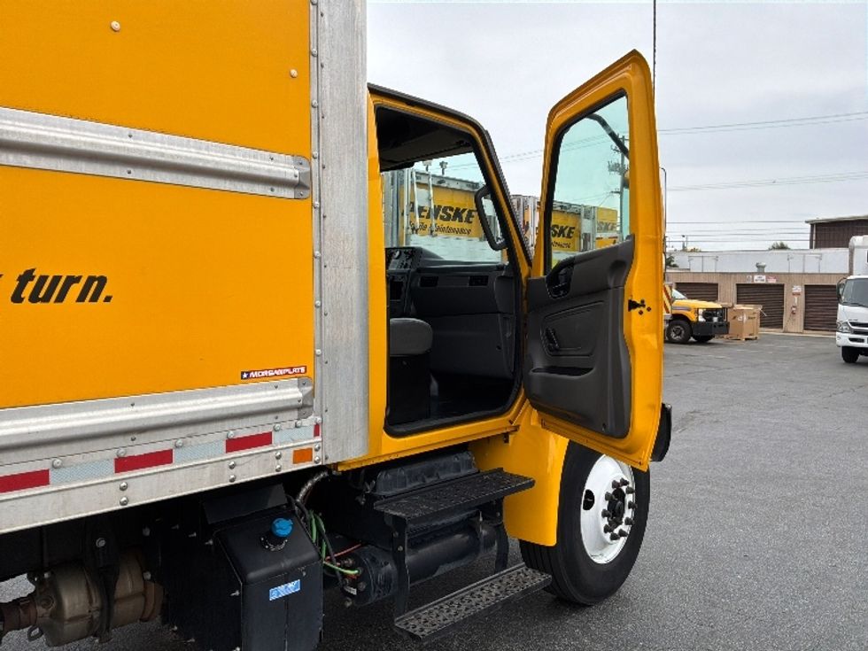 Medium Duty Box Truck-Light and Medium Duty Trucks-International-2020-MV607-West Sacramento-CA-137,867\n\t\tmiles-$ 55,500 - Image 20