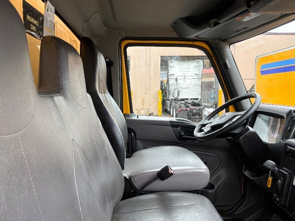 Medium Duty Box Truck-Light and Medium Duty Trucks-International-2020-MV607-West Sacramento-CA-137,867\n\t\tmiles-$ 55,500 - Image 22