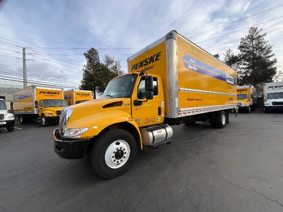 Medium Duty Box Truck-Light and Medium Duty Trucks-International-2020-MV607-West Sacramento-CA-139,912\n\t\tmiles-$ 51,000 - Image 3