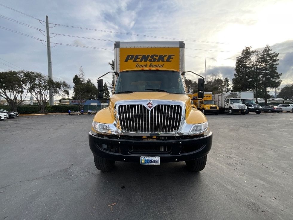 Medium Duty Box Truck-Light and Medium Duty Trucks-International-2020-MV607-West Sacramento-CA-139,912\n\t\tmiles-$ 51,000 - Image 2