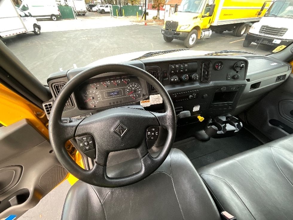 Medium Duty Box Truck-Light and Medium Duty Trucks-International-2020-MV607-West Sacramento-CA-139,912\n\t\tmiles-$ 51,000 - Image 18