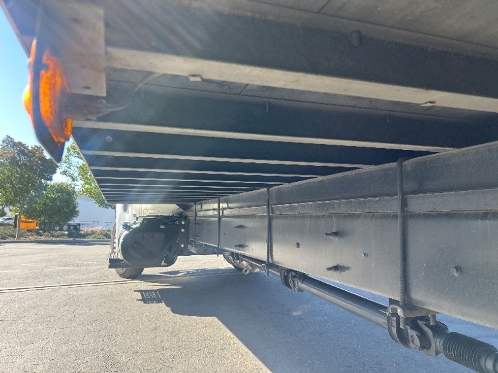 Medium Duty Box Truck-Light and Medium Duty Trucks-International-2020-MV607-West Sacramento-CA-162,098\n\t\tmiles-$ 53,500 - Image 5