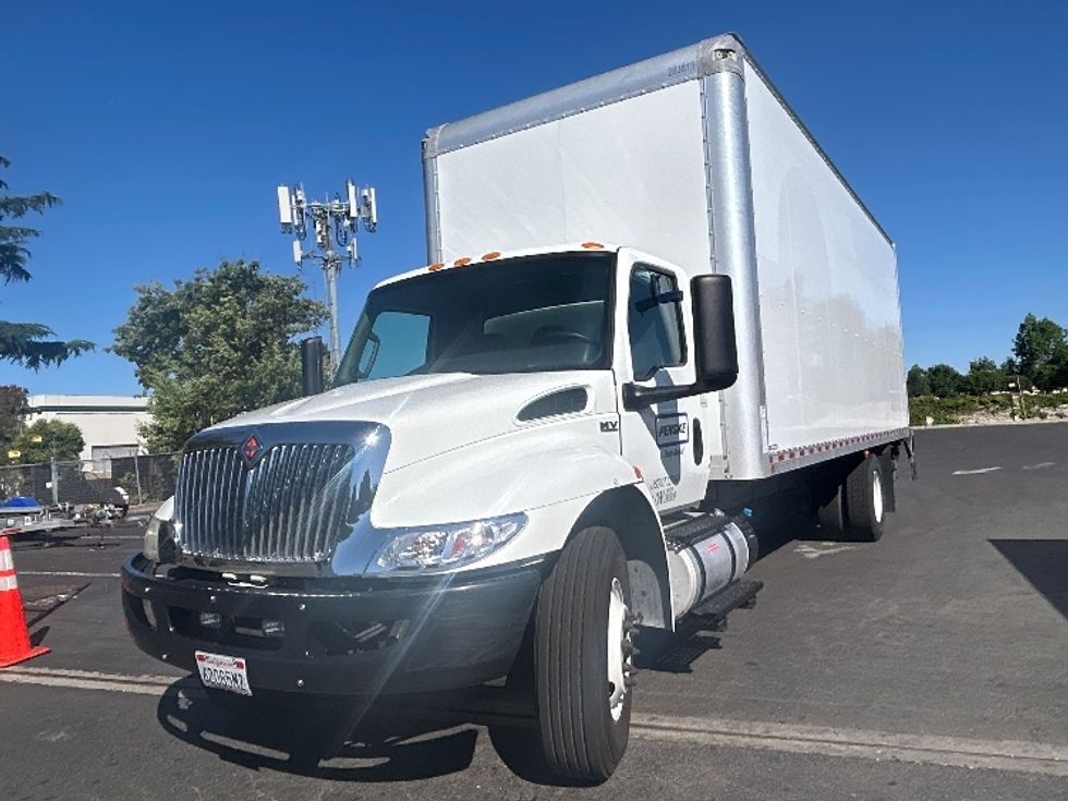 Medium Duty Box Truck-Light and Medium Duty Trucks-International-2020-MV607-West Sacramento-CA-162,098\n\t\tmiles-$ 53,500 - Image 3