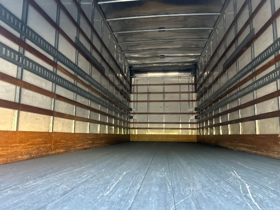 Medium Duty Box Truck-Light and Medium Duty Trucks-International-2020-MV607-West Sacramento-CA-162,098\n\t\tmiles-$ 53,500 - Image 8