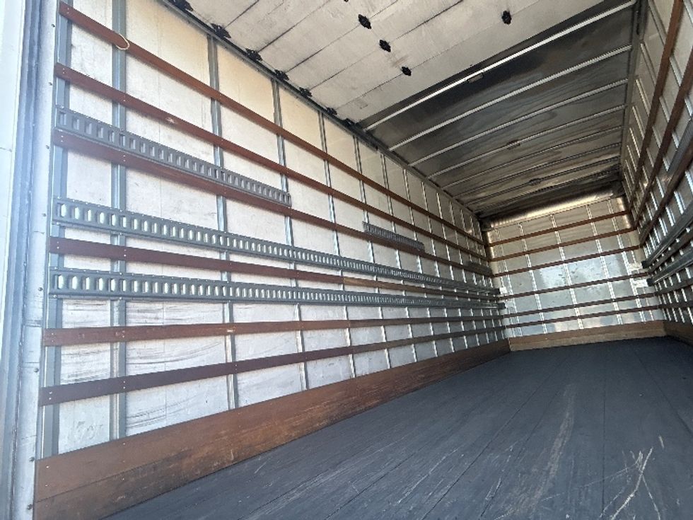 Medium Duty Box Truck-Light and Medium Duty Trucks-International-2020-MV607-West Sacramento-CA-162,098\n\t\tmiles-$ 53,500 - Image 11