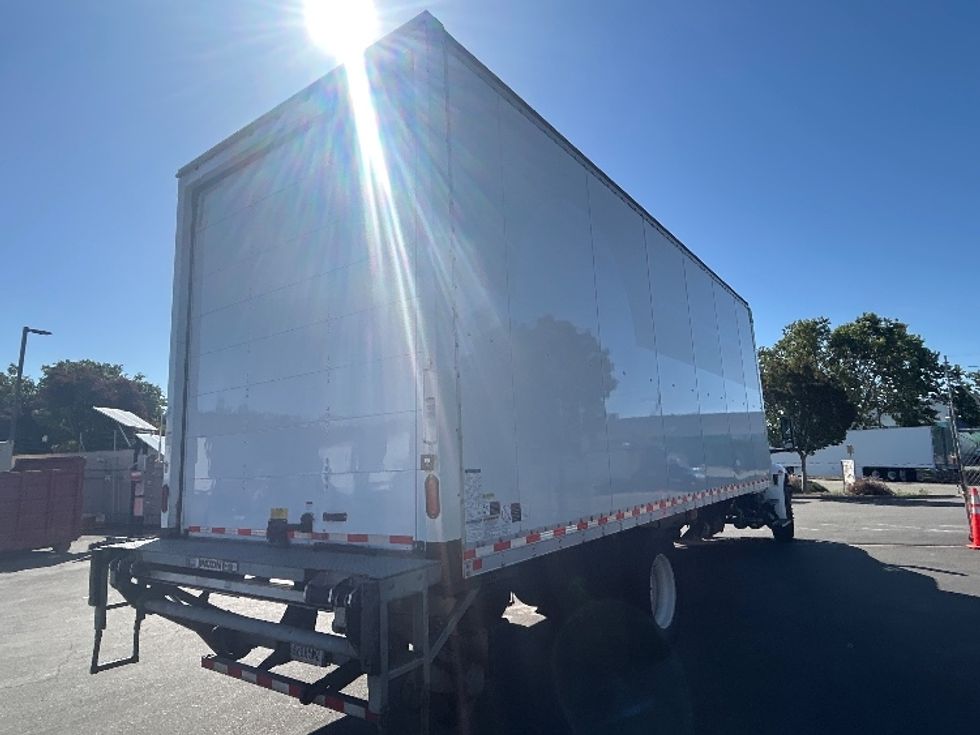 Medium Duty Box Truck-Light and Medium Duty Trucks-International-2020-MV607-West Sacramento-CA-162,098\n\t\tmiles-$ 53,500 - Image 13