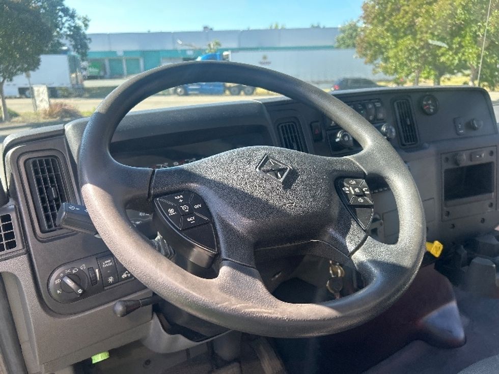 Medium Duty Box Truck-Light and Medium Duty Trucks-International-2020-MV607-West Sacramento-CA-162,098\n\t\tmiles-$ 53,500 - Image 18