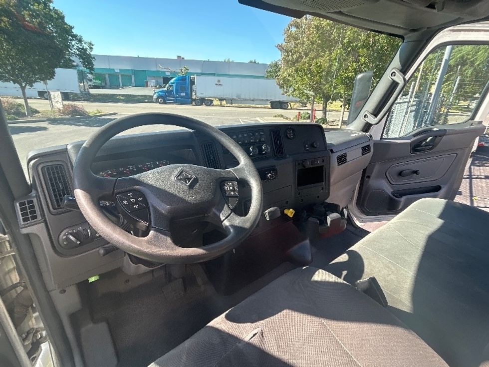 Medium Duty Box Truck-Light and Medium Duty Trucks-International-2020-MV607-West Sacramento-CA-162,098\n\t\tmiles-$ 53,500 - Image 19