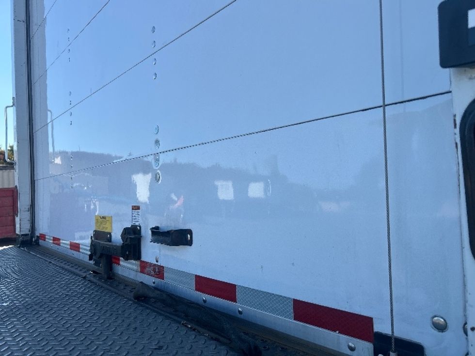 Medium Duty Box Truck-Light and Medium Duty Trucks-International-2020-MV607-West Sacramento-CA-162,098\n\t\tmiles-$ 53,500 - Image 25