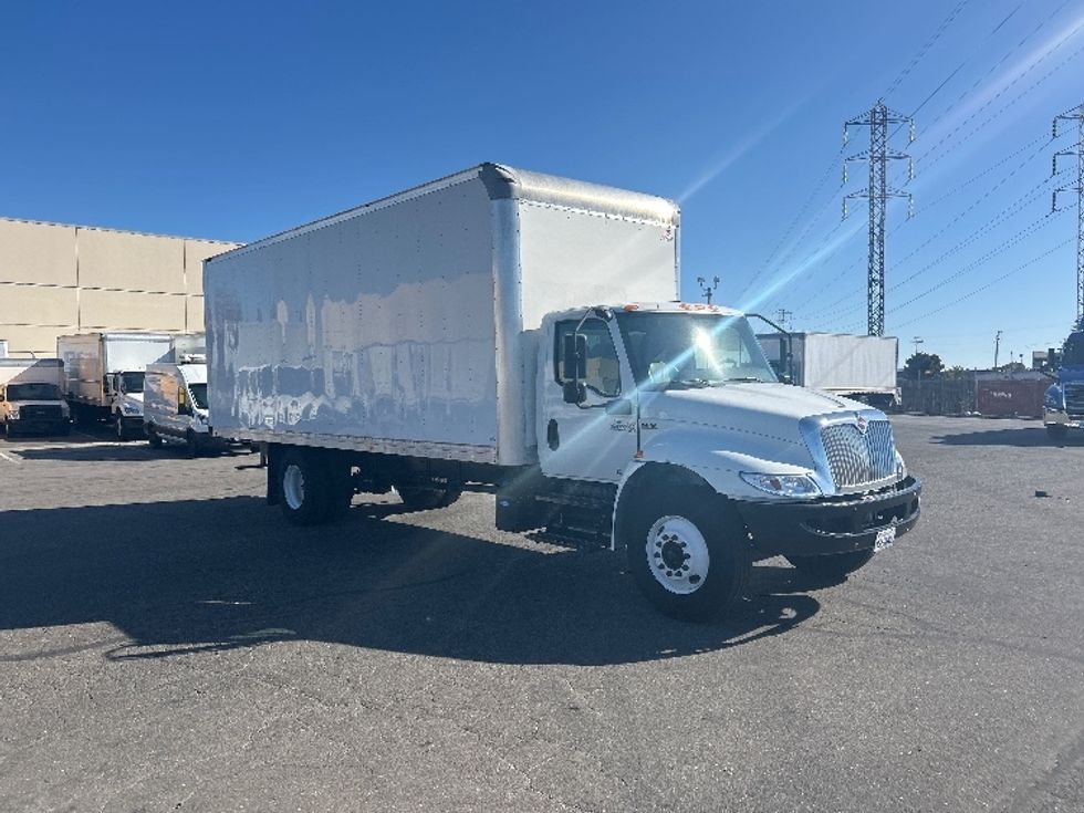 Medium Duty Box Truck-Light and Medium Duty Trucks-International-2020-MV607-West Sacramento-CA-1,673\n\t\tmiles-$ 65,750 - Image 1