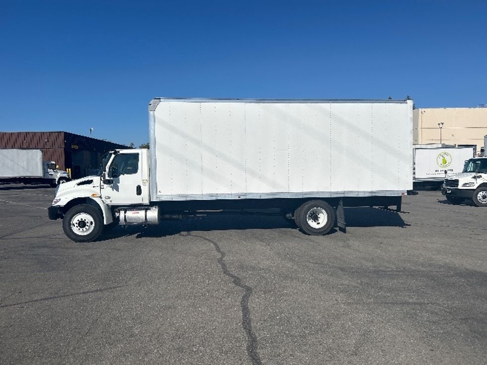 Medium Duty Box Truck-Light and Medium Duty Trucks-International-2020-MV607-West Sacramento-CA-1,673\n\t\tmiles-$ 65,750 - Image 4