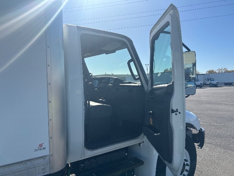 Medium Duty Box Truck-Light and Medium Duty Trucks-International-2020-MV607-West Sacramento-CA-1,673\n\t\tmiles-$ 65,750 - Image 20