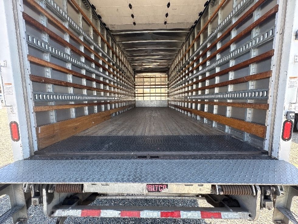 Medium Duty Box Truck-Light and Medium Duty Trucks-International-2020-MV607-West Sacramento-CA-204,025\n\t\tmiles-$ 53,750 - Image 10