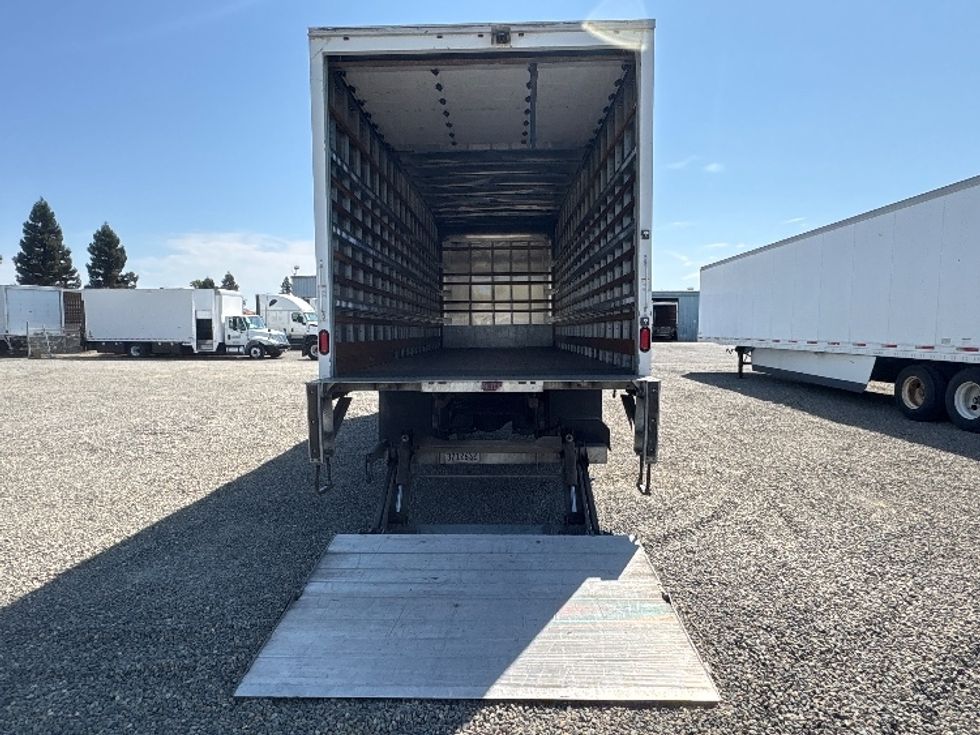 Medium Duty Box Truck-Light and Medium Duty Trucks-International-2020-MV607-West Sacramento-CA-204,025\n\t\tmiles-$ 53,750 - Image 9