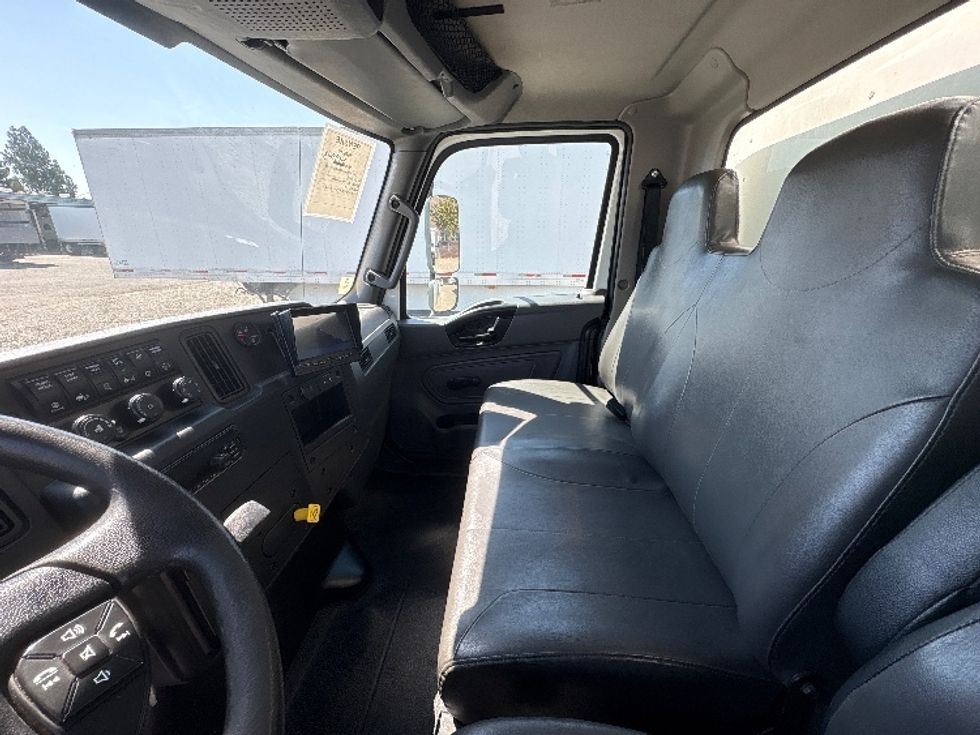 Medium Duty Box Truck-Light and Medium Duty Trucks-International-2020-MV607-West Sacramento-CA-204,025\n\t\tmiles-$ 53,750 - Image 19