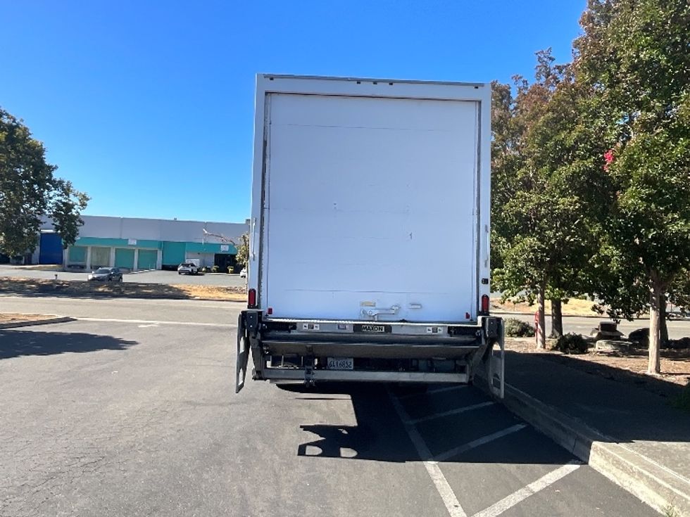 Medium Duty Box Truck-Light and Medium Duty Trucks-International-2020-MV607-West Sacramento-CA-209,319\n\t\tmiles-$ 47,250 - Image 7