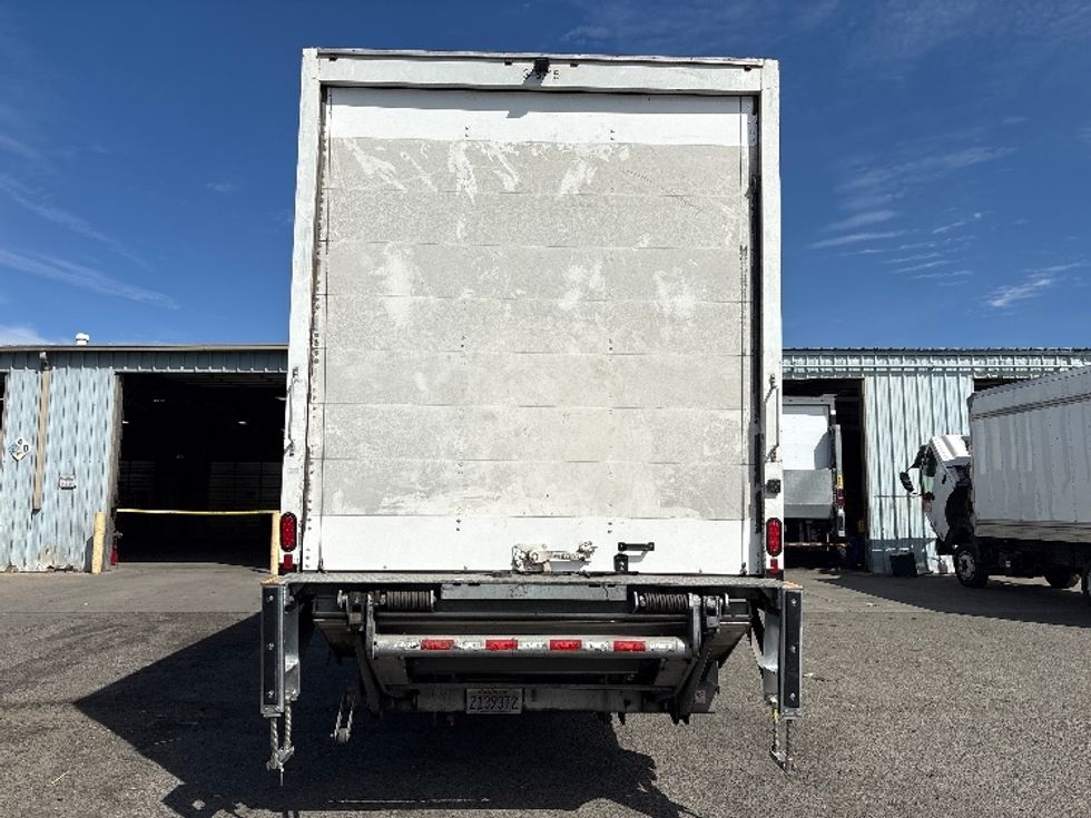 Medium Duty Box Truck-Light and Medium Duty Trucks-International-2020-MV607-West Sacramento-CA-213,908\n\t\tmiles-$ 47,250 - Image 7
